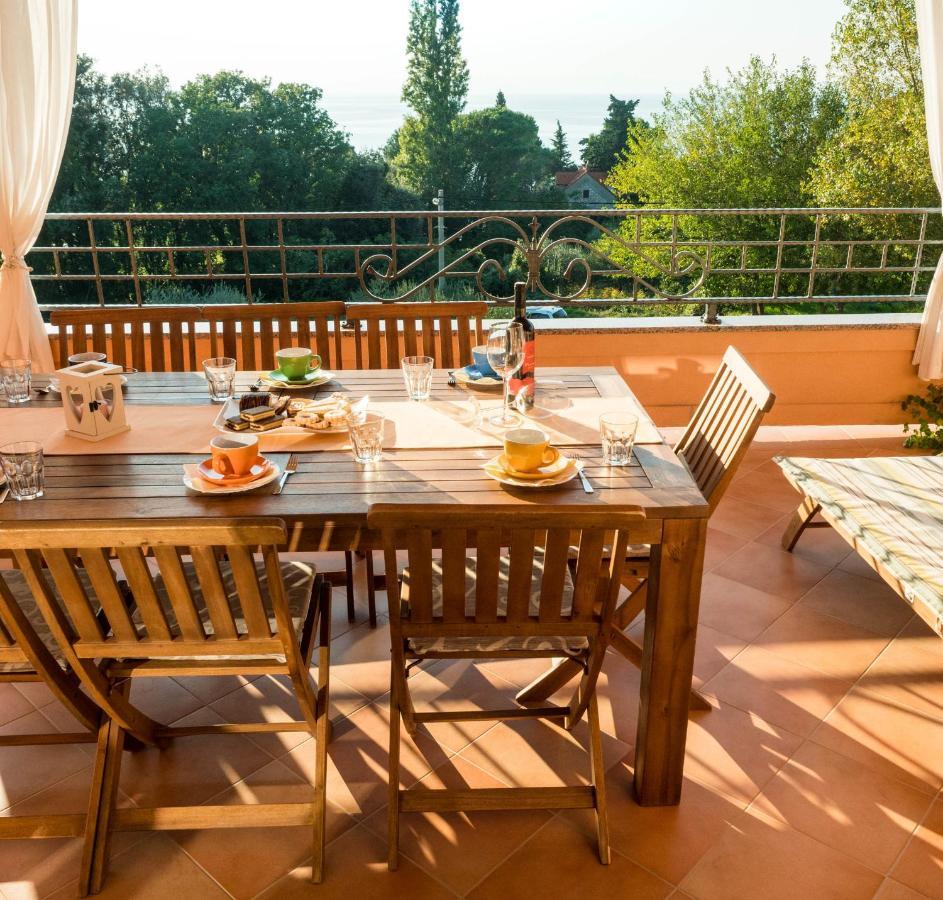 Apartments Villa Kristina Supetarska Draga Exterior photo