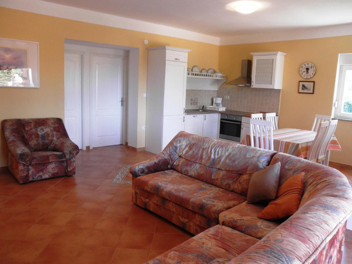 Apartments Villa Kristina Supetarska Draga Exterior photo